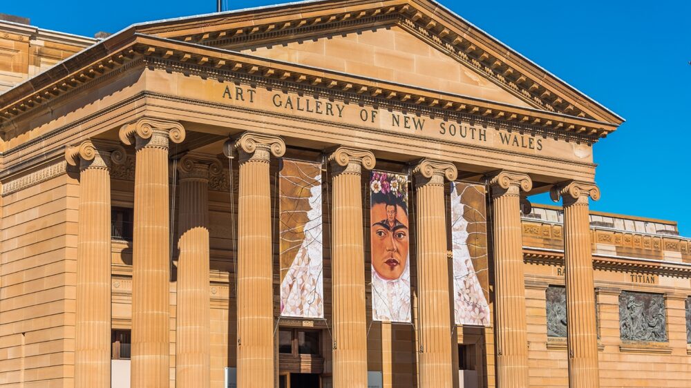 Art Gallery of NSW with banner of Frida Kahlo exhibition on its facade