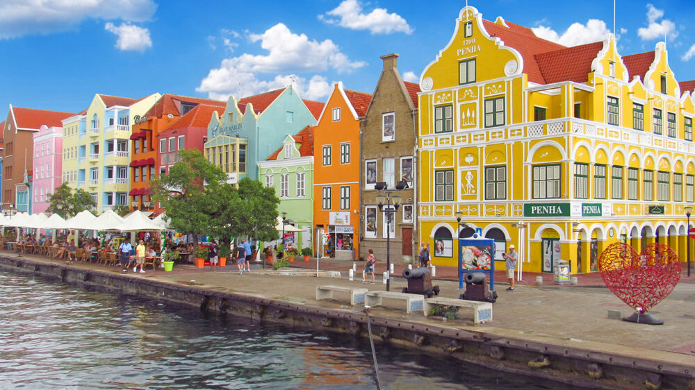 Curacao-Featured-Image