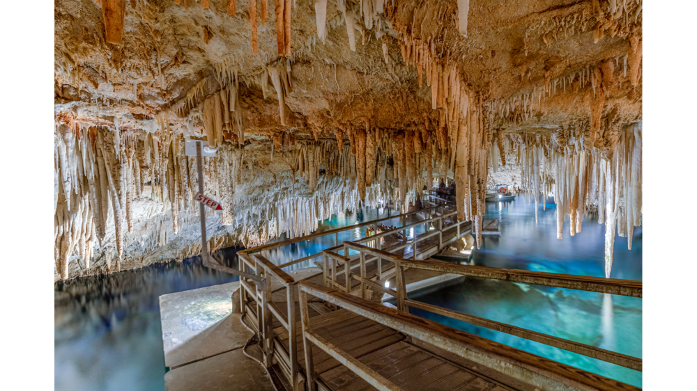 Bermuda-Hamilton-stalactite-cave